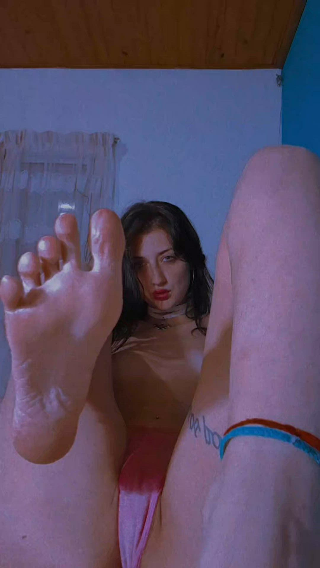 Goddesszaina OnlyFans Feet Fetish Porn Video