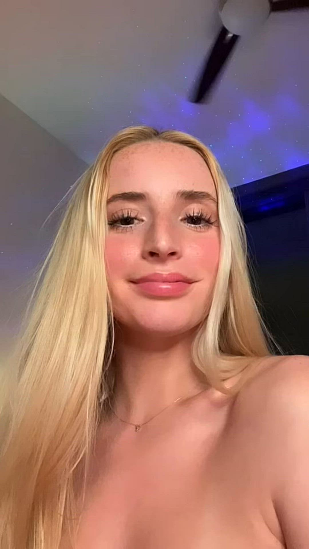 Madisonmoores OnlyFans Spreading Porn Video Clip 341160