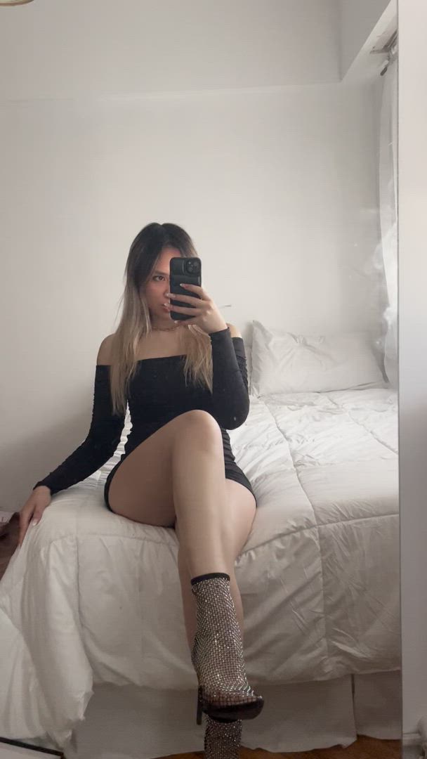 Femdom porn video with onlyfans model ambermoon <strong>@xambermoon</strong>